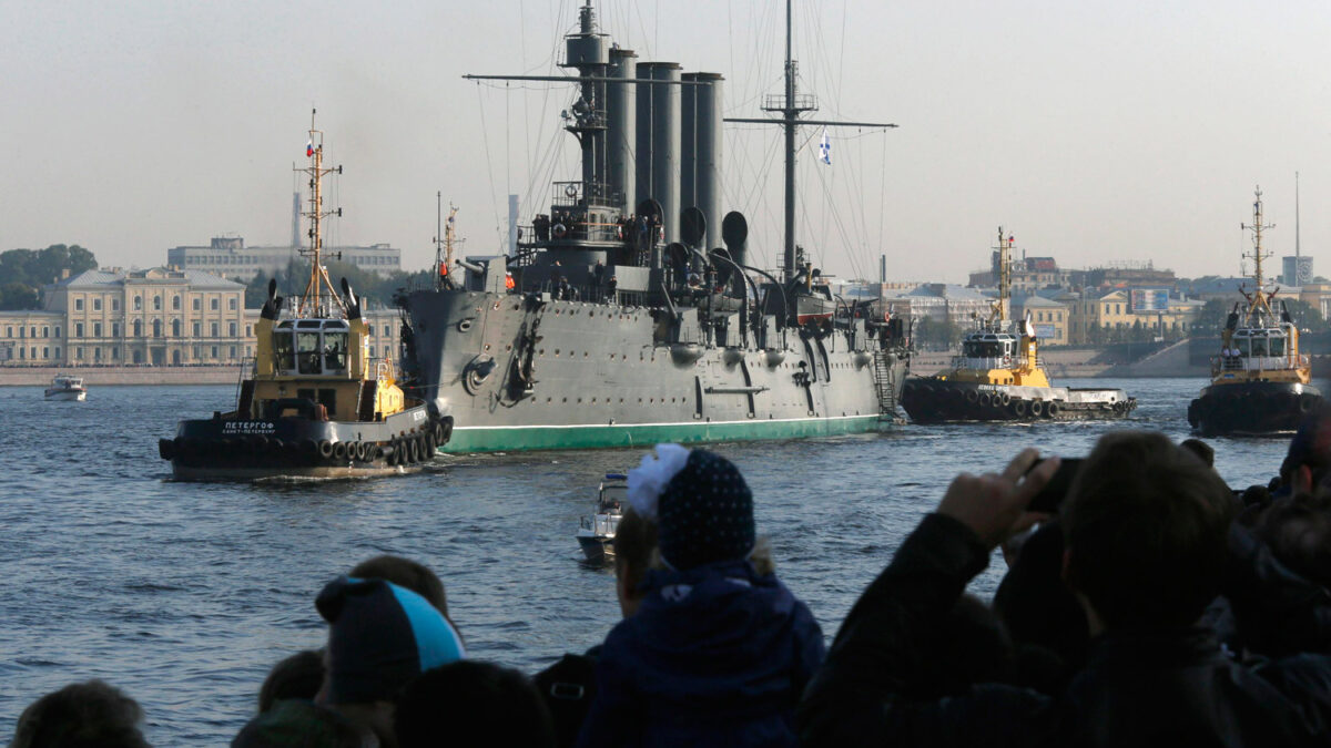 El «Aurora», símbolo de la flota rusa del siglo XX, cierra por primera vez por reparaciones