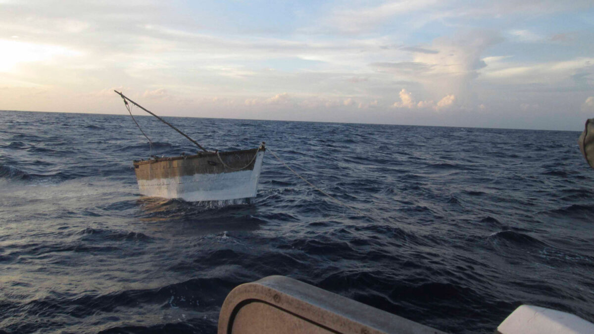 Rescatan a balseros cubanos en costa de México