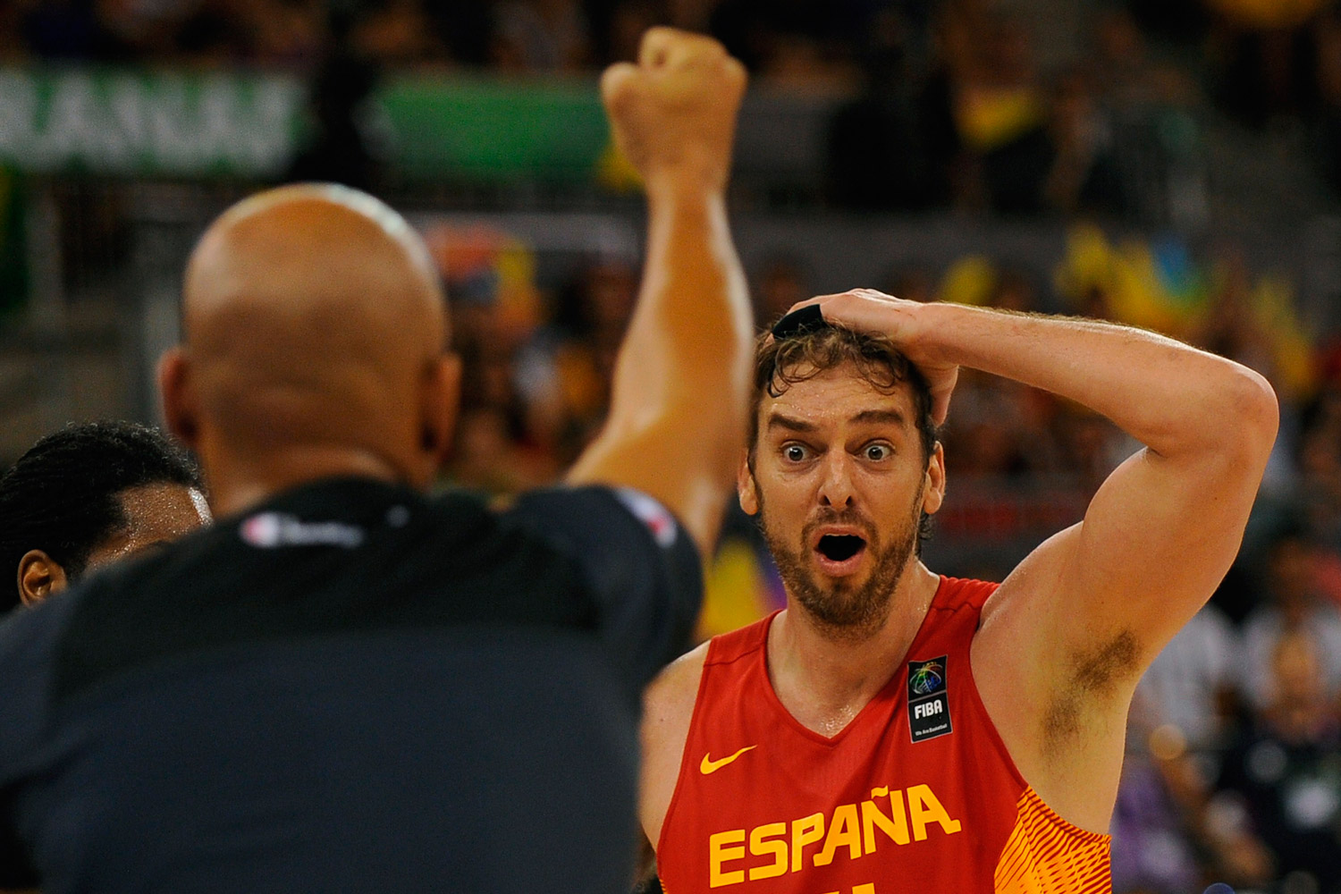 España vence a Brasil en el tercer partido de la Copa del Mundo de Baloncesto.