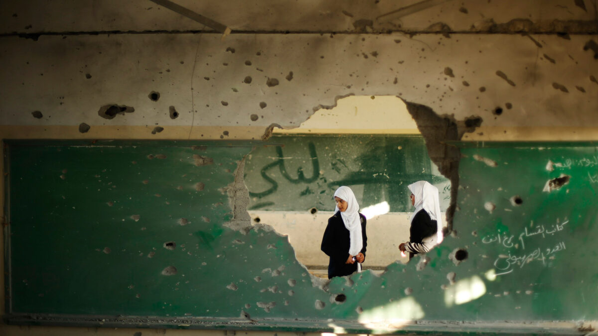 700.000 niños vuelven a colegio en Gaza tras 50 días de intensos ataques.