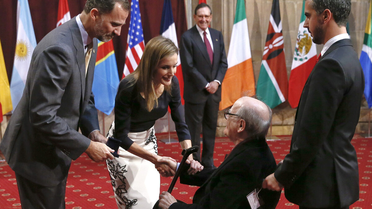Don Felipe preside por primera vez como rey la entrega de los premios Príncipe de Asturias