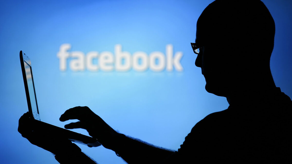 Facebook niega que albergue a «grupos terroristas»