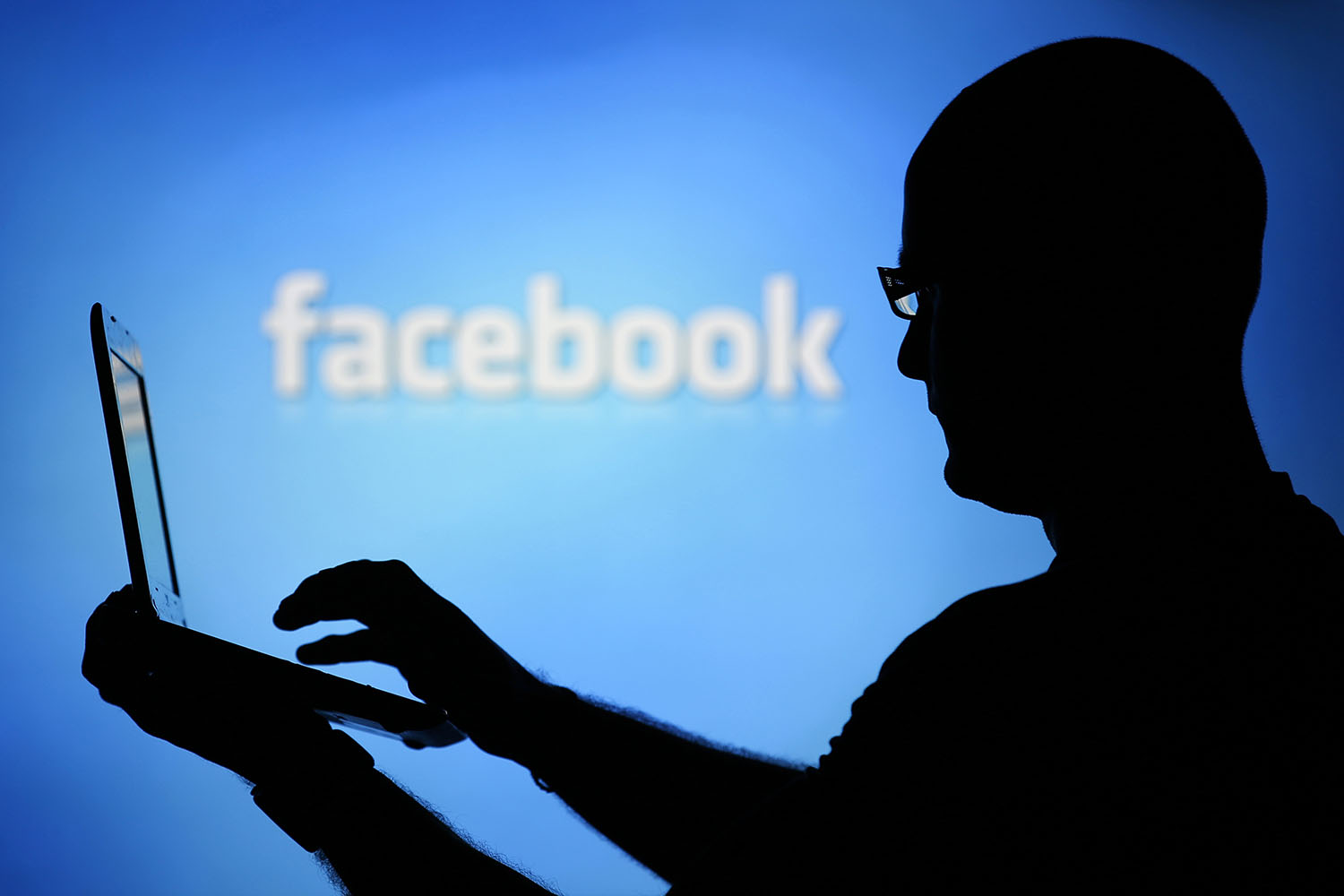 Facebook niega que albergue a «grupos terroristas»