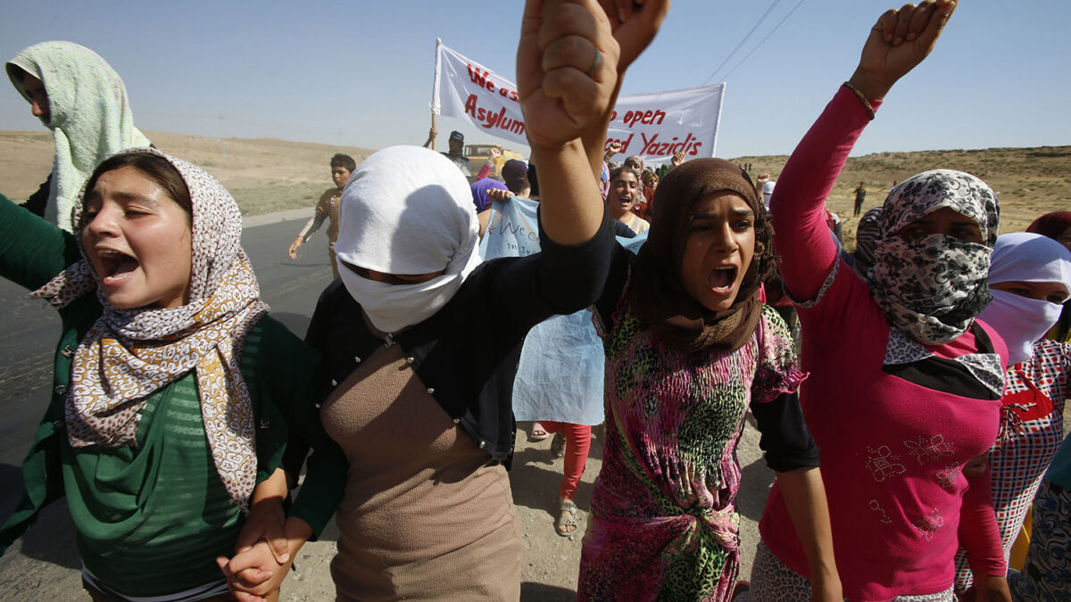 Estado Islámico admite que ha esclavizado a mujeres y niños yazidíes en Irak