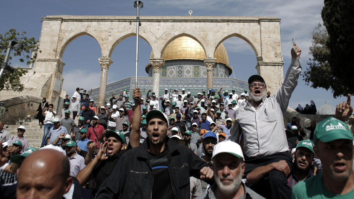 Varios heridos, incluidos tres policías, en disturbios en la mezquita Al Aqsa