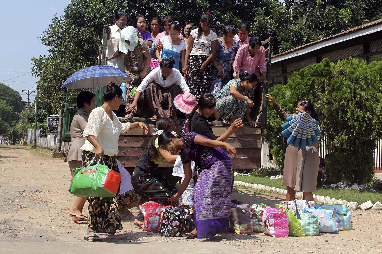 El Gobierno birmano liberará a más de 3.000 presos «para avanzar hacia la paz»