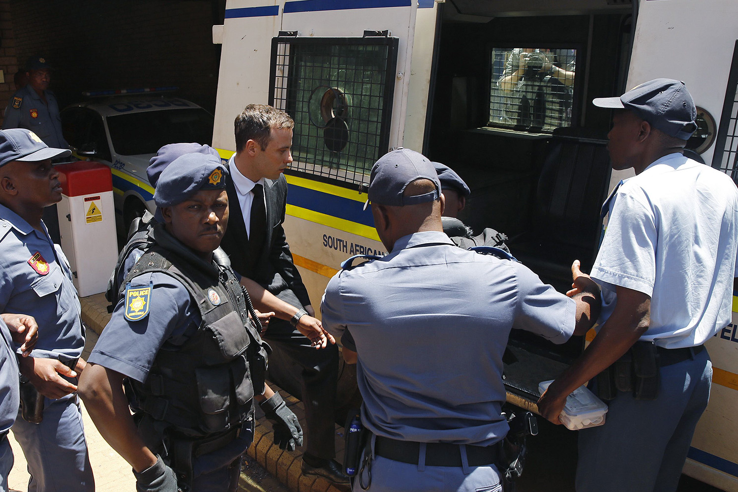 Oscar Pistorius, condenado a cinco años de cárcel.