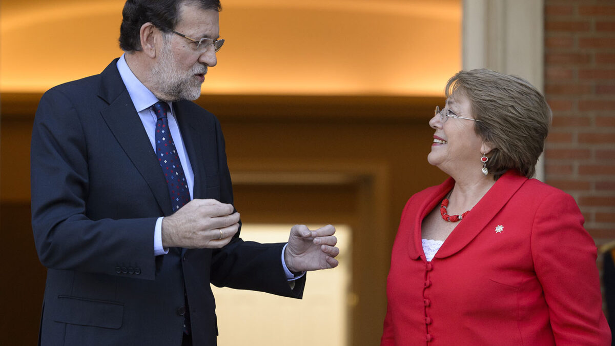 El presidente Mariano Rajoy ha recibido a la presidenta de Chile.