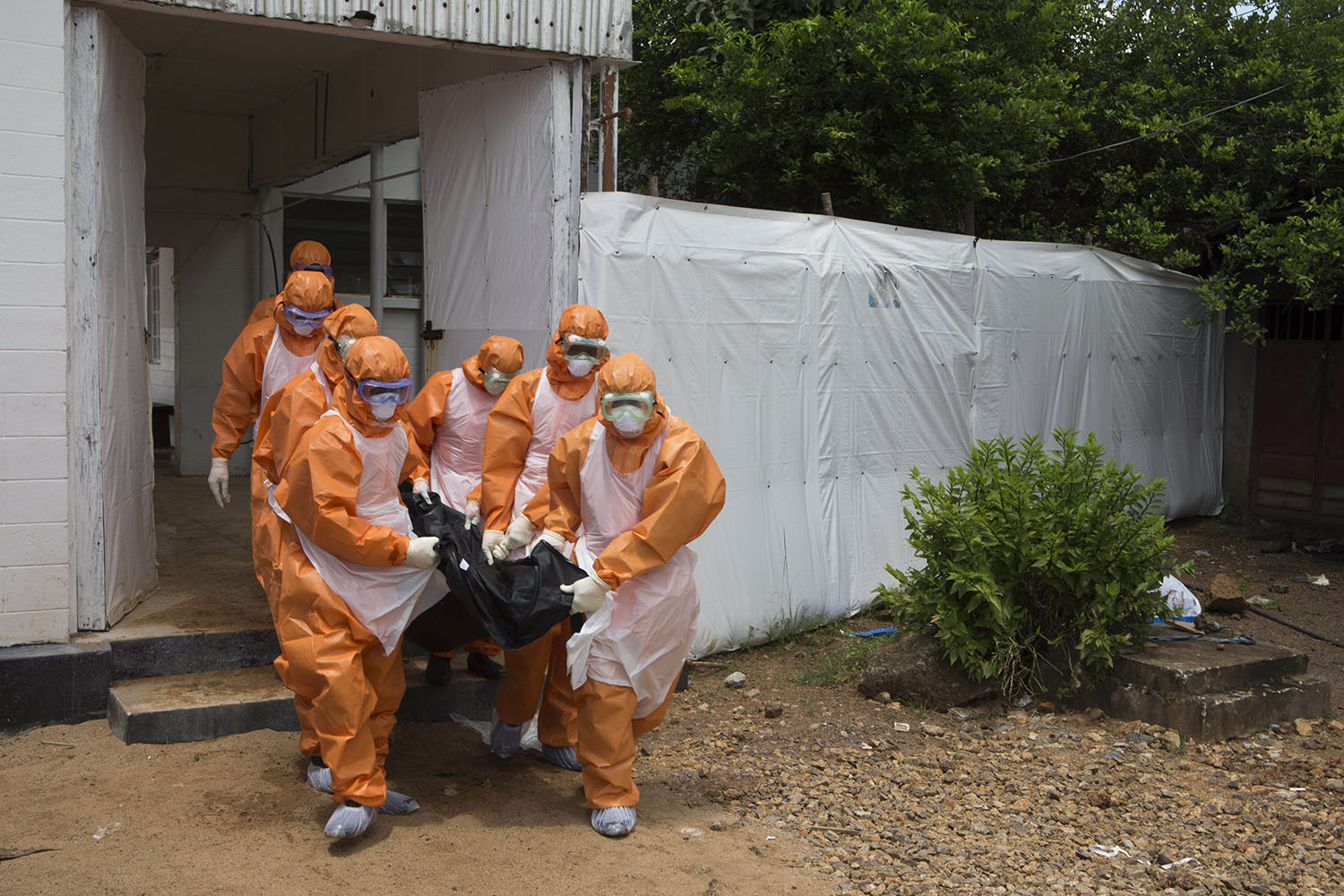 Sierra Leona registra récord de muertes por ébola en un día