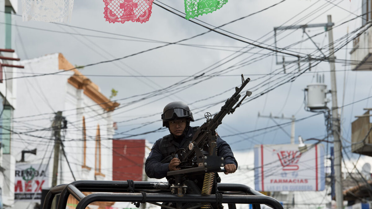 Gobierno de México desarma a las policías de 13 municipios por nexos con crimen organizado