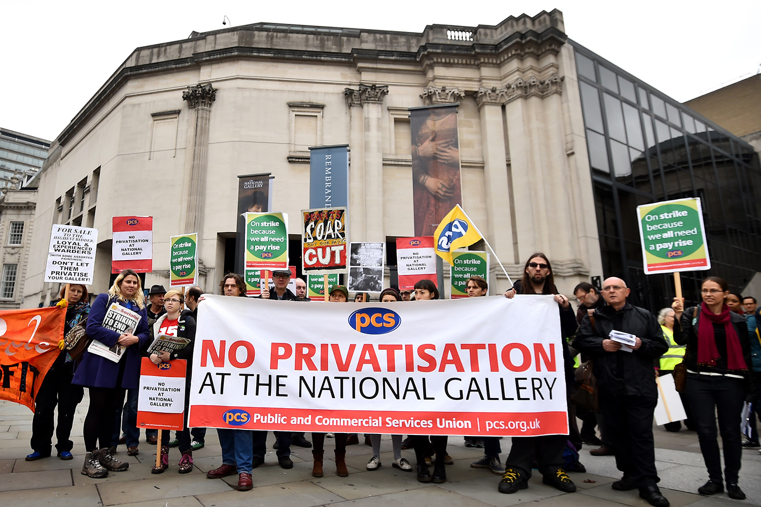 Empleados públicos protestan contra privatización de los museos en Reino Unido