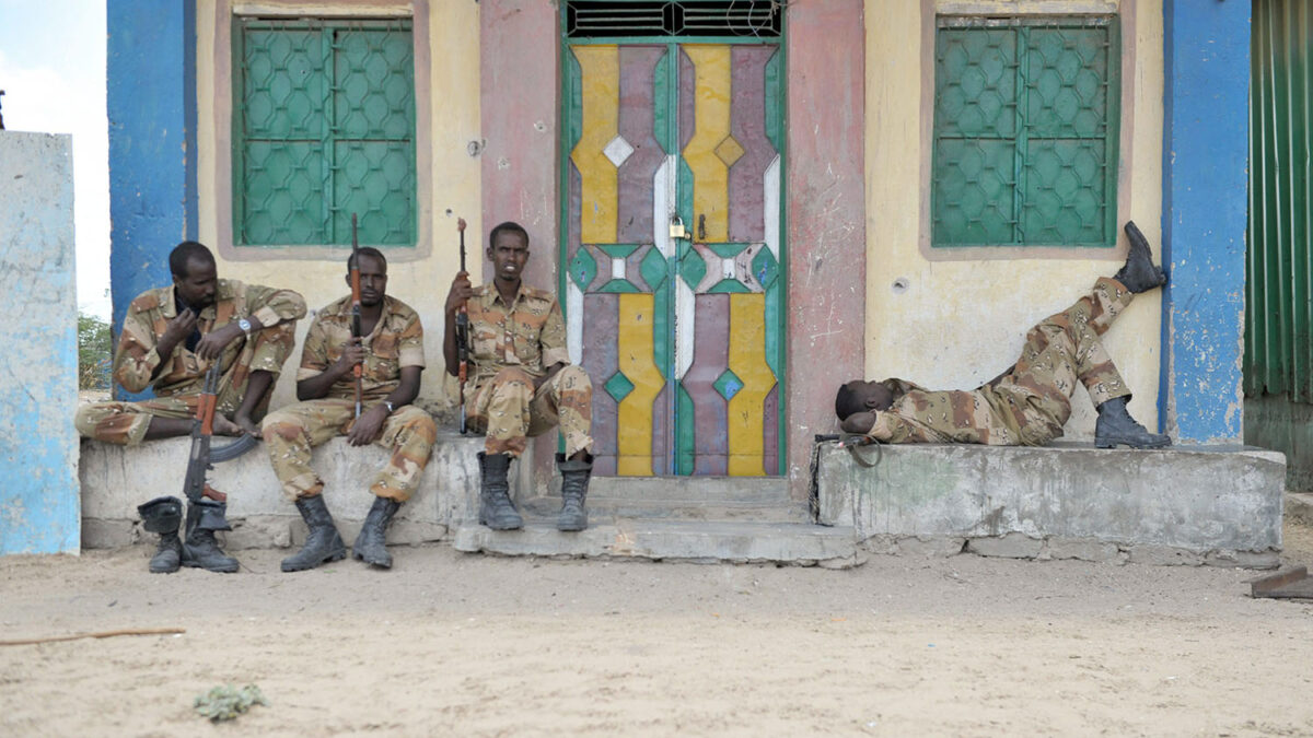 «Nos vamos, pero volveremos». Tropas somalíes y de la UA capturan el último bastión de Al Shabab