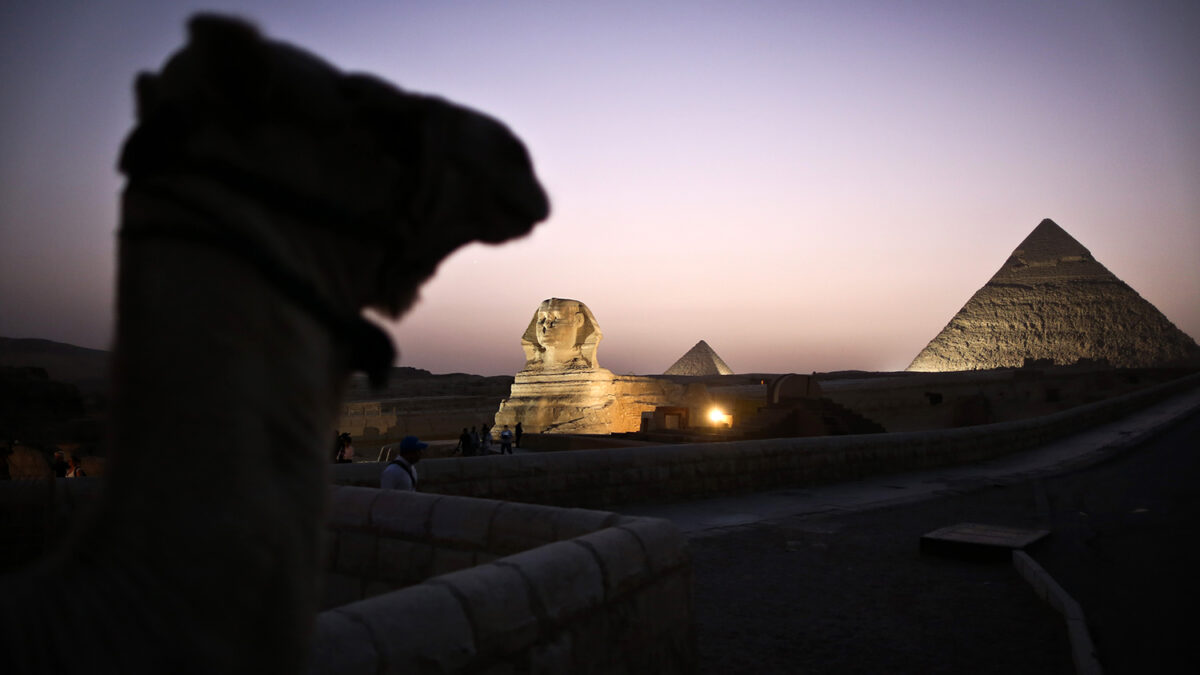 Esfinge y pirámide de Micerino vuelven a mostrar sus encantos