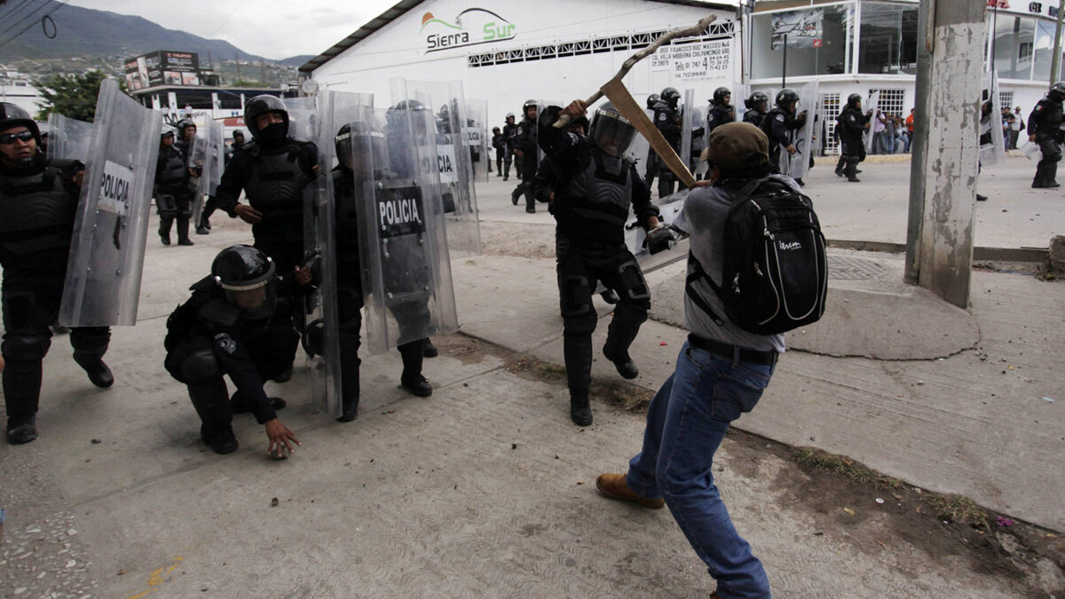 IGUALA: De las aulas a las calles