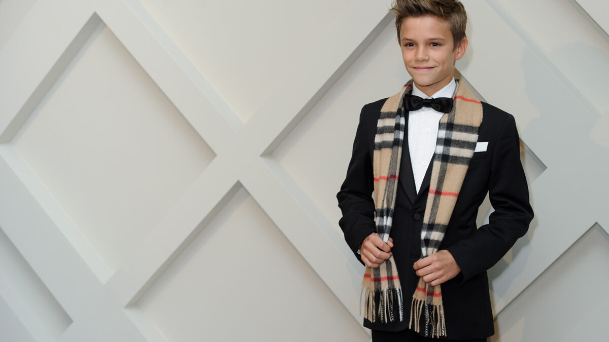 A sus 12 años el hijo de Beckham cobra como los mejores modelos del mundo