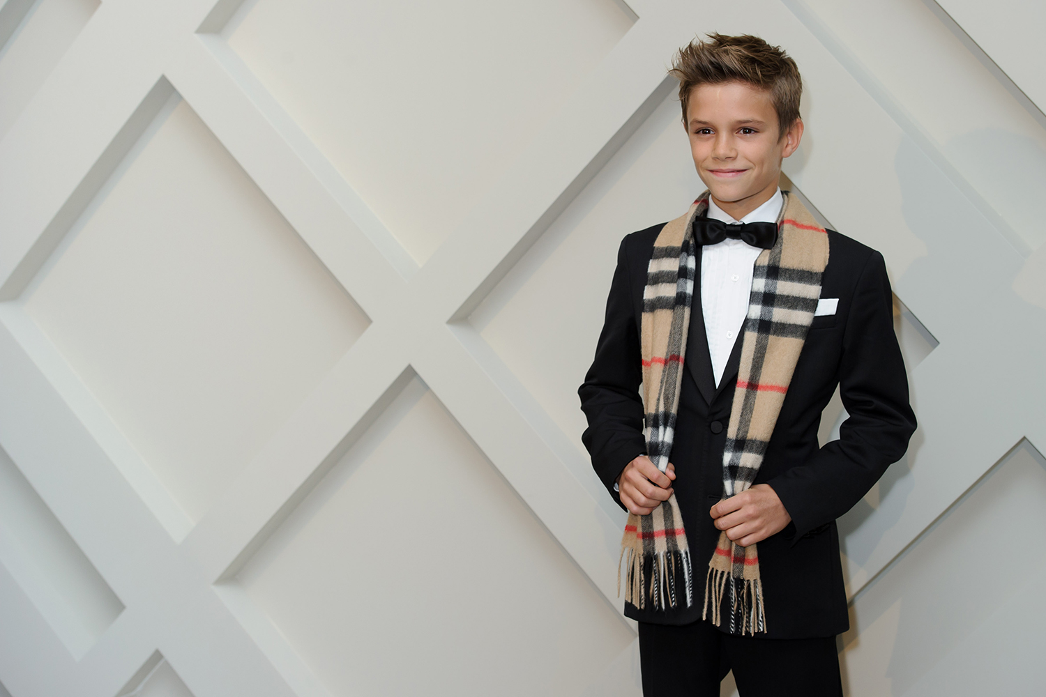 A sus 12 años el hijo de Beckham cobra como los mejores modelos del mundo
