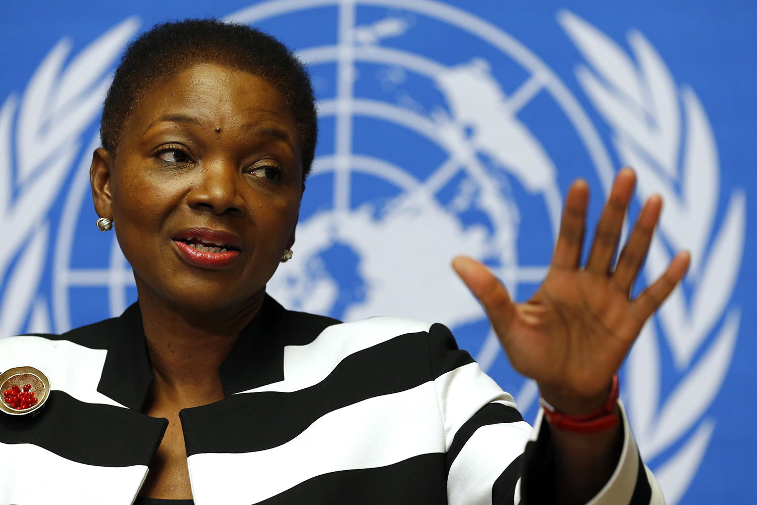 Valerie Amos dimite de la ONU