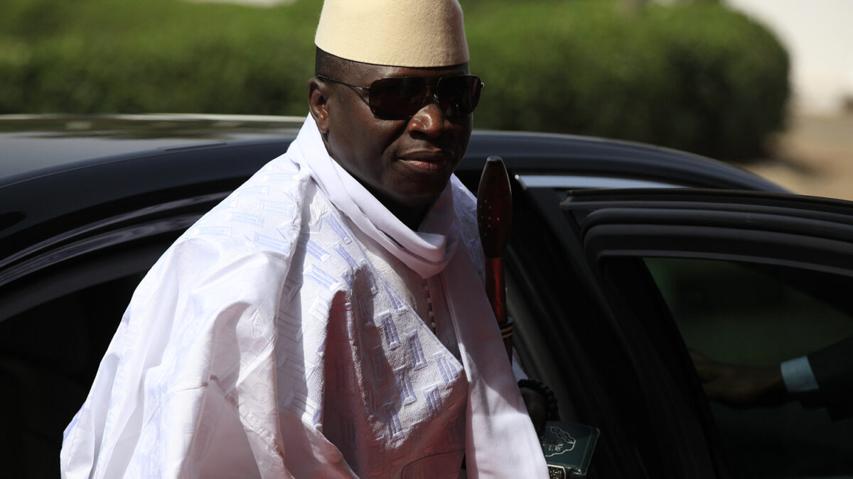 El presidente Yaya Jammeh  aprueba ley que pide cadena perpetua para gays