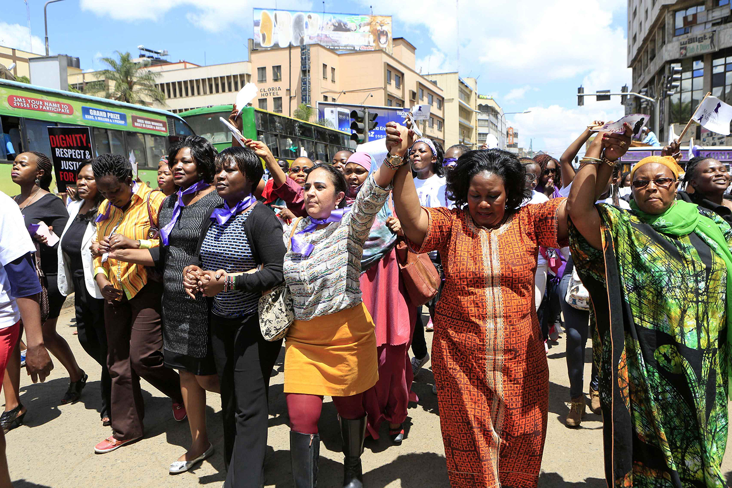 Cientos de mujeres protestan en la capital de Kenia