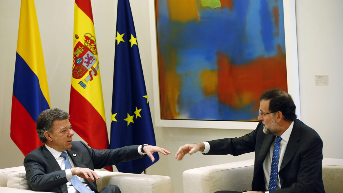 Mariano Rajoy se reúne con el presidente de Colombia.