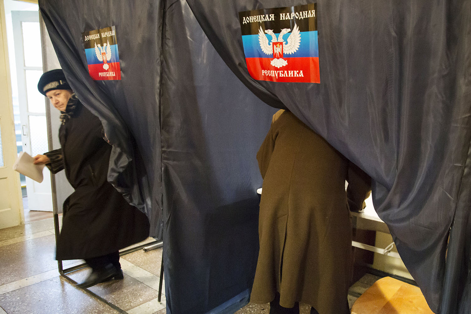 El primer ministro de Donetsk gana las elecciones en el este de Ucrania