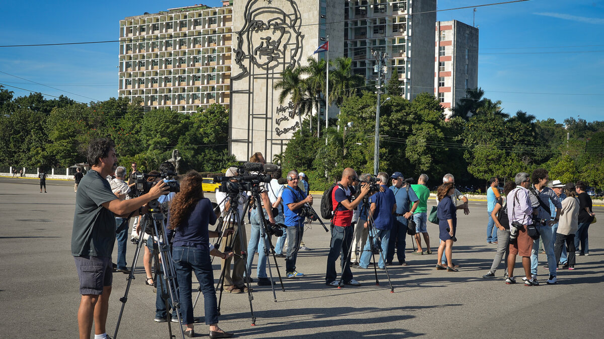 Defienden la libertad de expresión