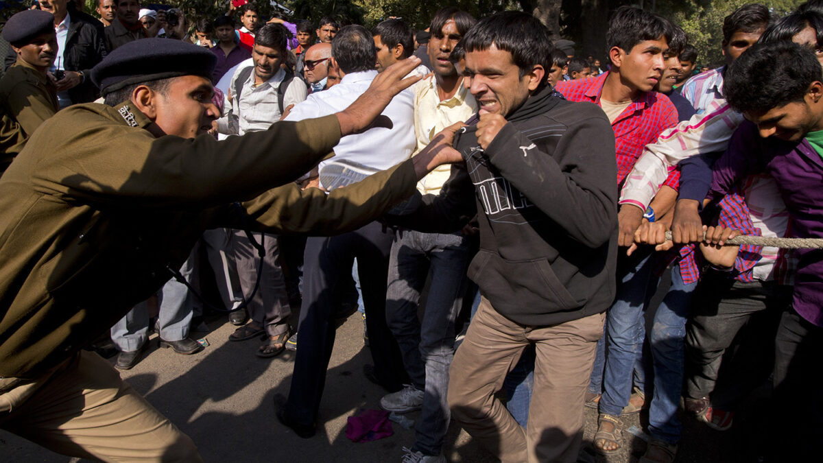 Atacan a ciegos en India