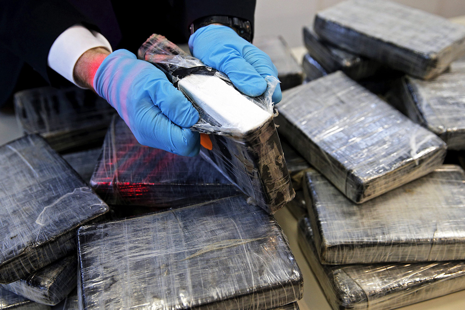 Encuentran cocaina en cargamento de platanos