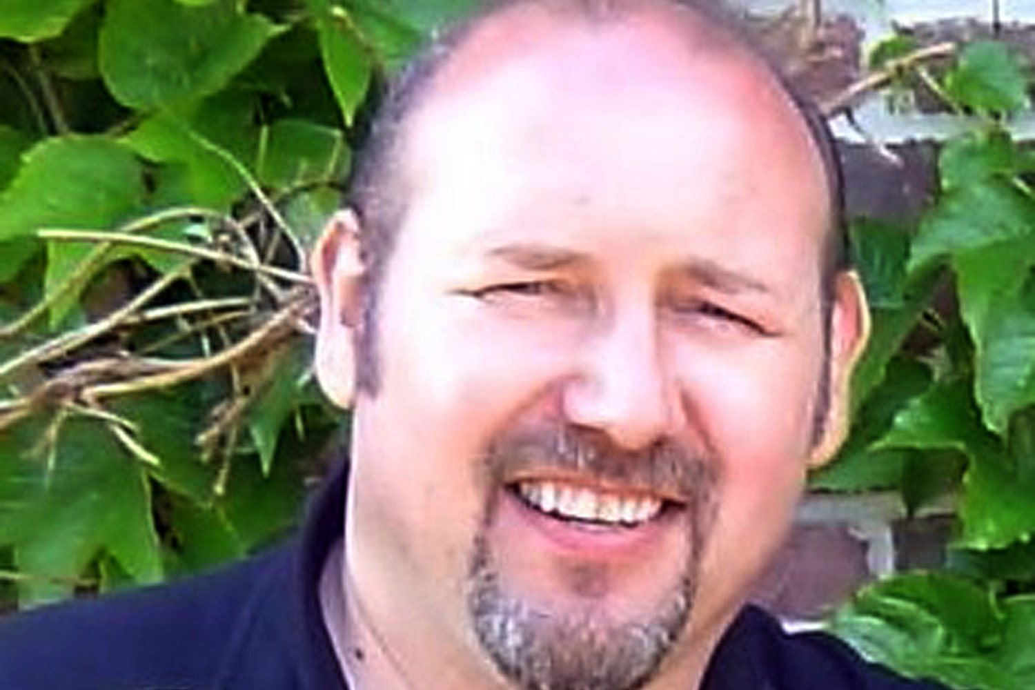 Al Qaeda lo libera después de tres años