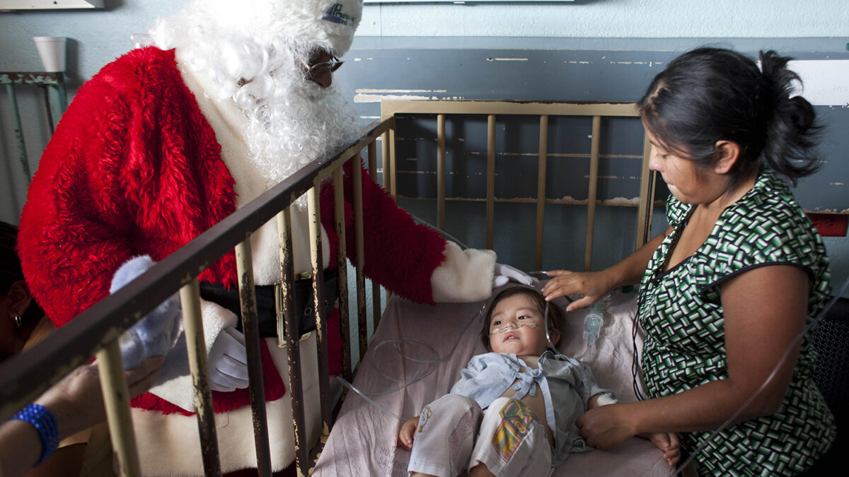 Hacen de la Navidad una Noche Buena