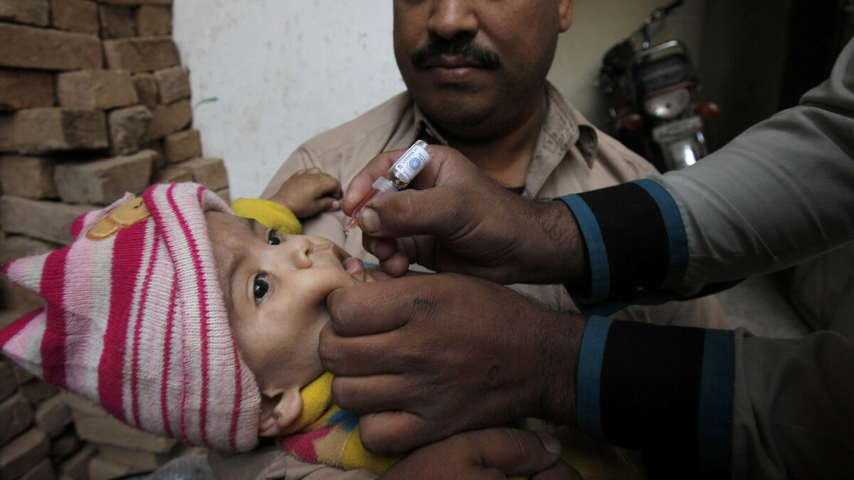 Aumenta la cifra de ninos con polio en Pakistan