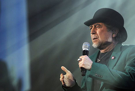 Joaquín Sabina critica a los votantes de Trump y Milei: «¡Que se jodan por votarlos!»