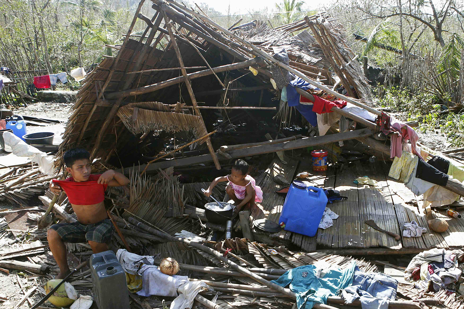 Tifón Hagupit causa 21 muertes en Filipinas