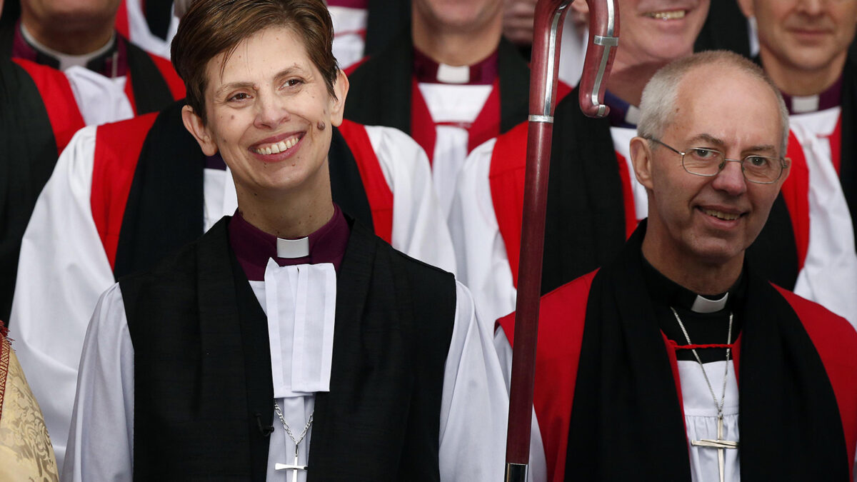 Consagran a la primera mujer obispa de la Iglesia de Inglaterra