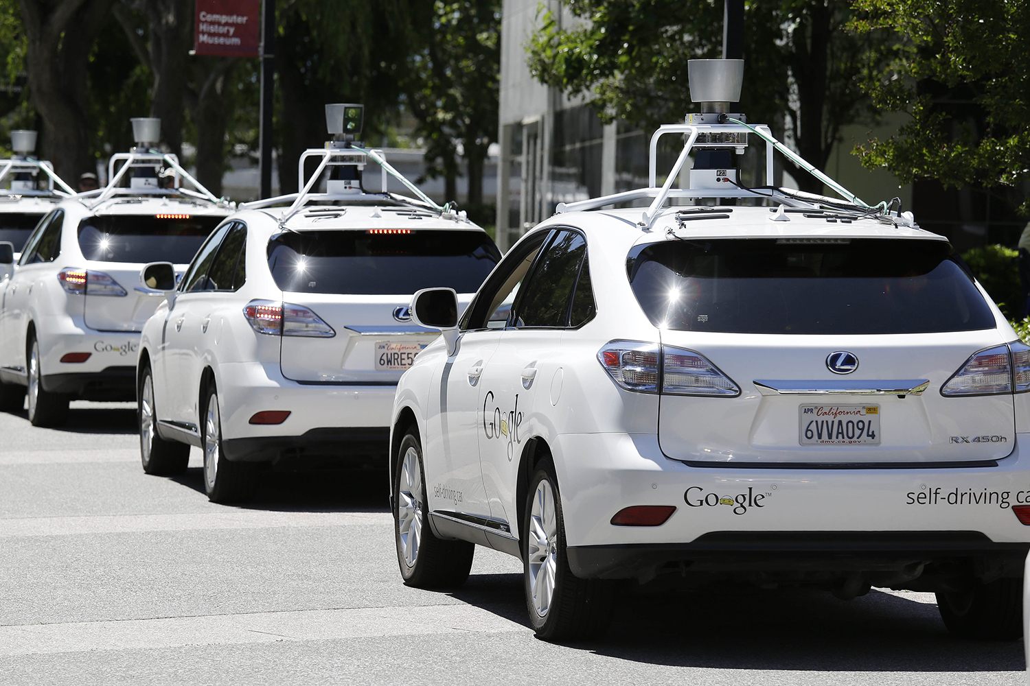 Google quiere producir su coche sin conductor para 2020