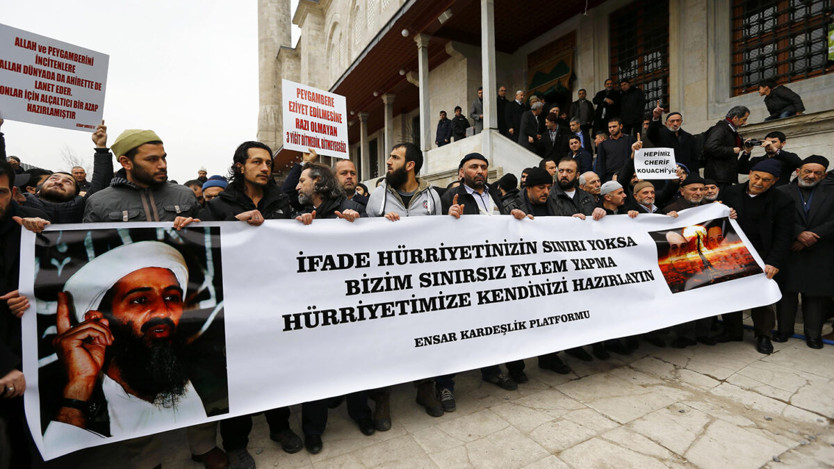 Protestan contra Charlie Hebdo