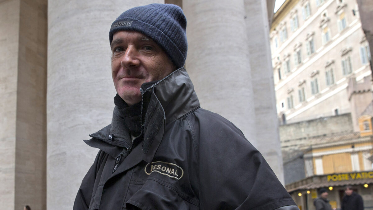 Una toilette por cuenta del Papa.