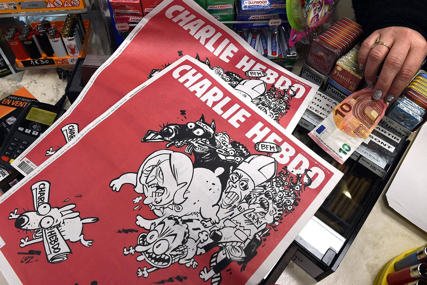 Charlie Hebdo regresa a los kioscos