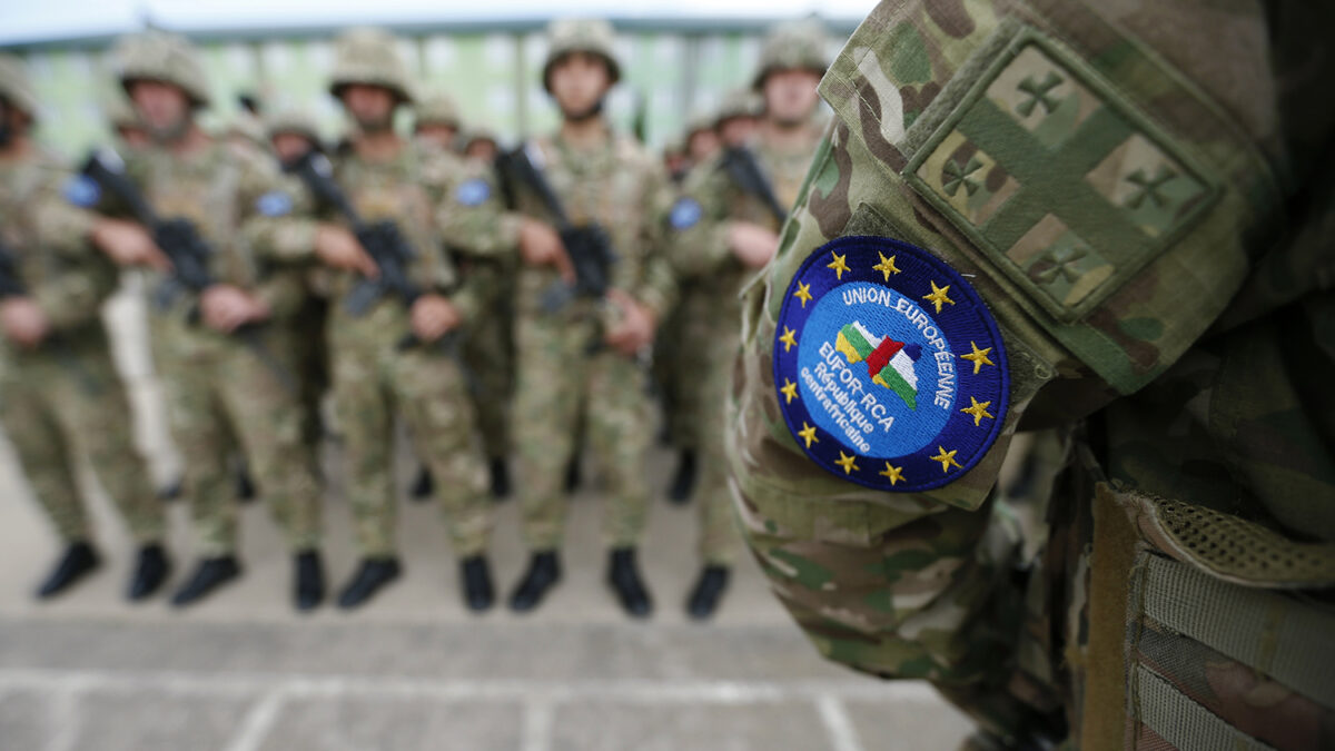 Juncker quiere un ejército europeo