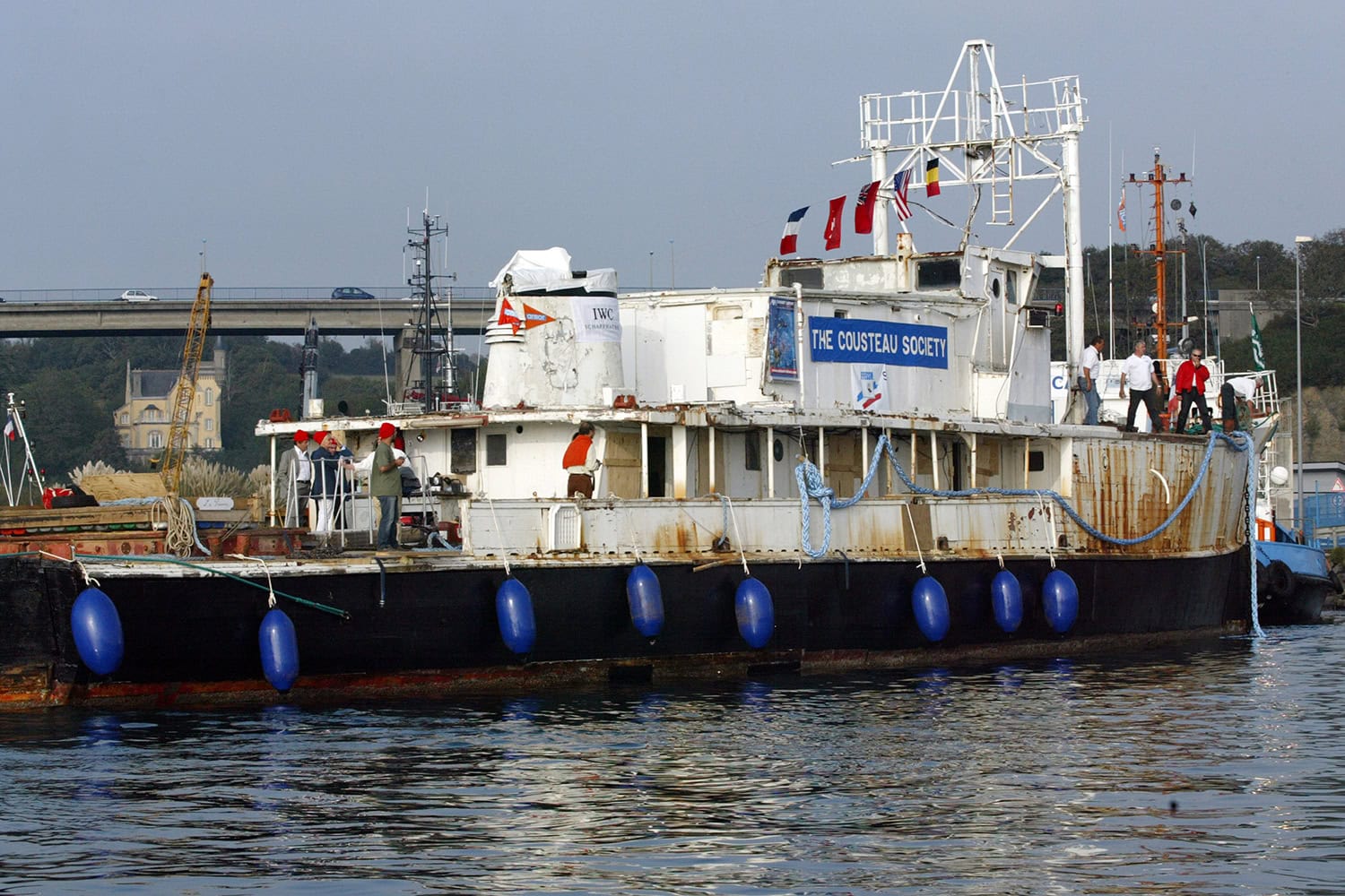 Subastan el barco de Jacques Cousteau por impagos