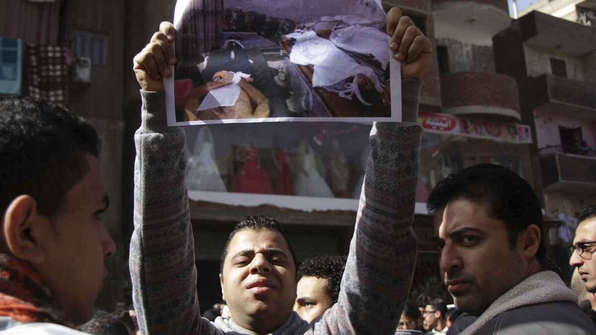 Juzgan a los Hermanos Musulmanes por violencia en un estadio de fútbol