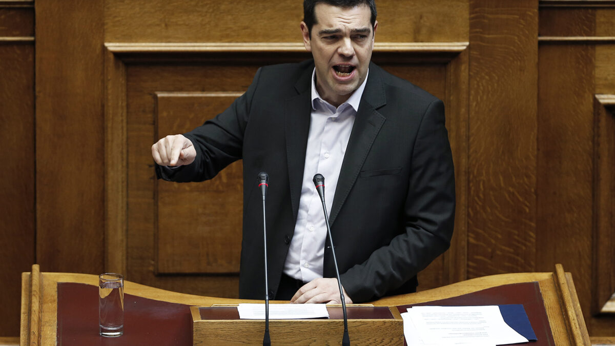 Alexis Tsipras arremete contra las críticas de sus socios europeos