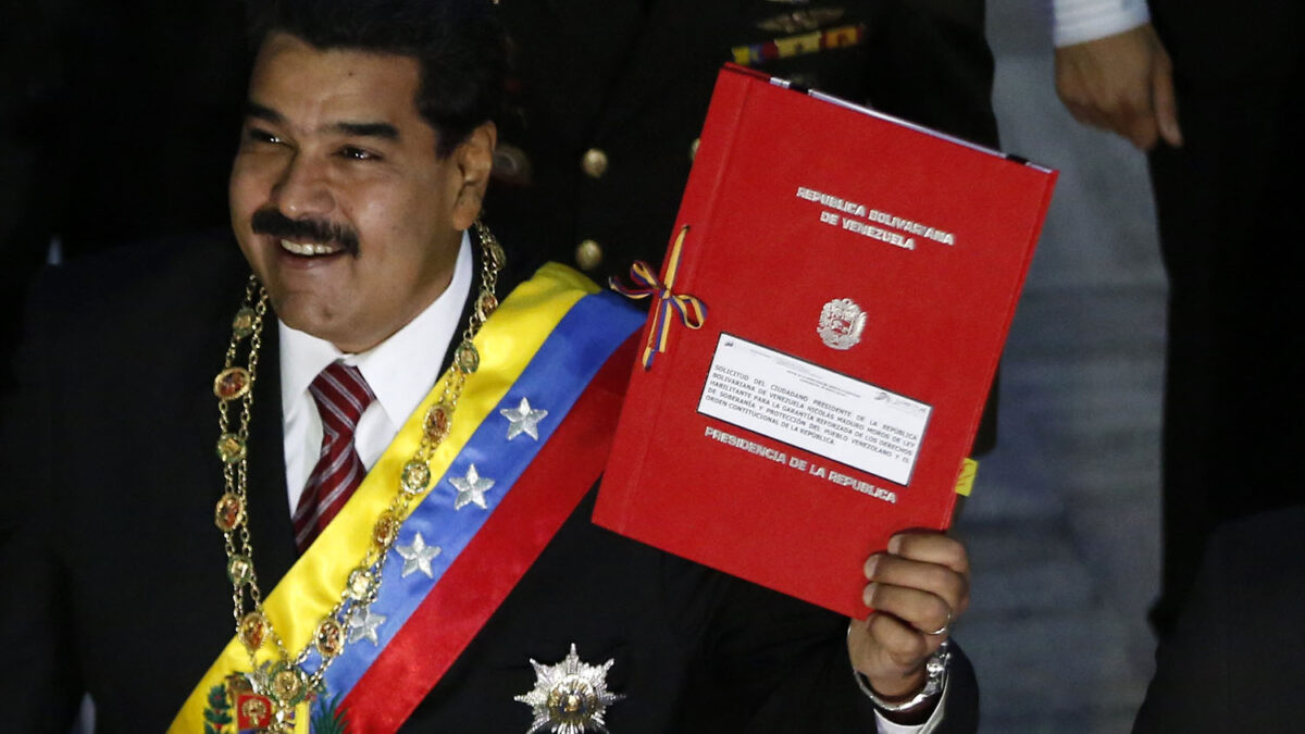 Maduro gobernará por decreto