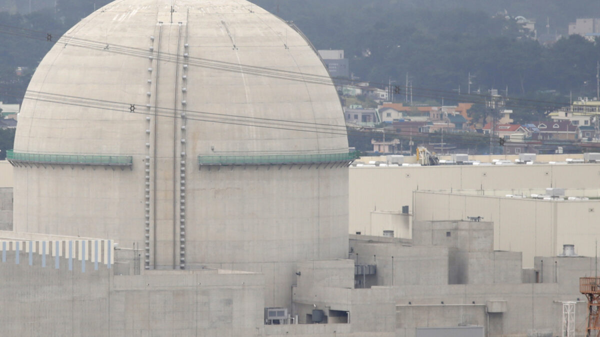 Seúl culpa a hackers norcoreanos de ataque a centrales nucleares.