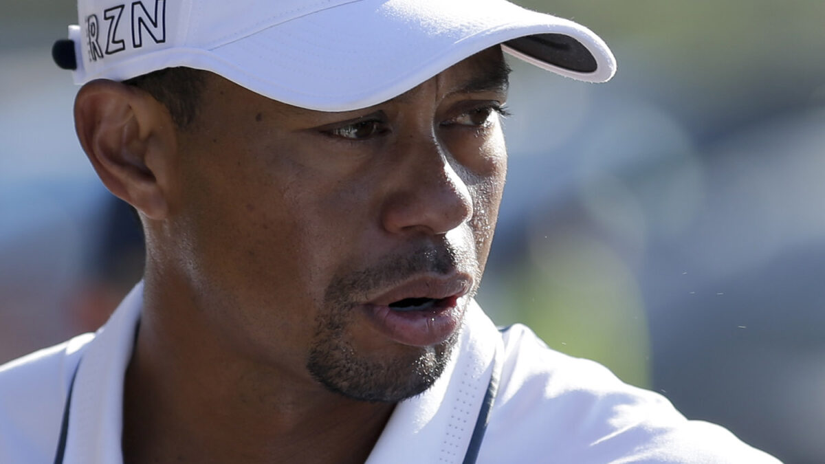 Tiger Woods sale del Top 100 por primera vez desde 1996