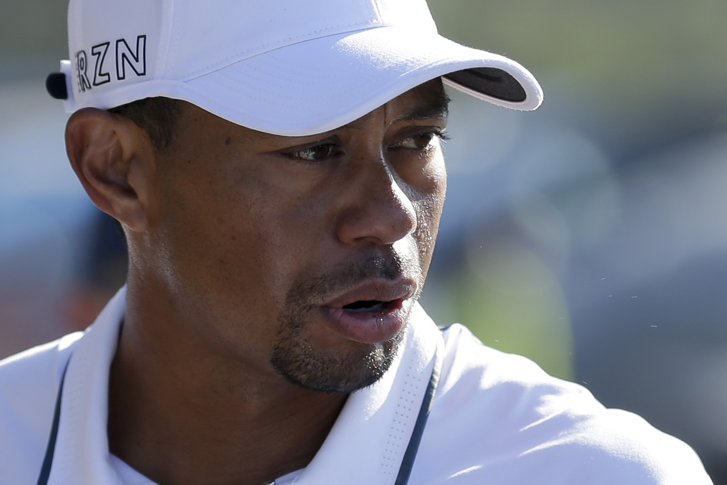 Tiger Woods sale del Top 100 por primera vez desde 1996