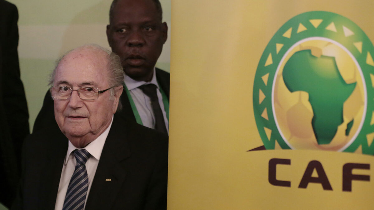 Blatter se opone a que la FIFA suspenda a Israel