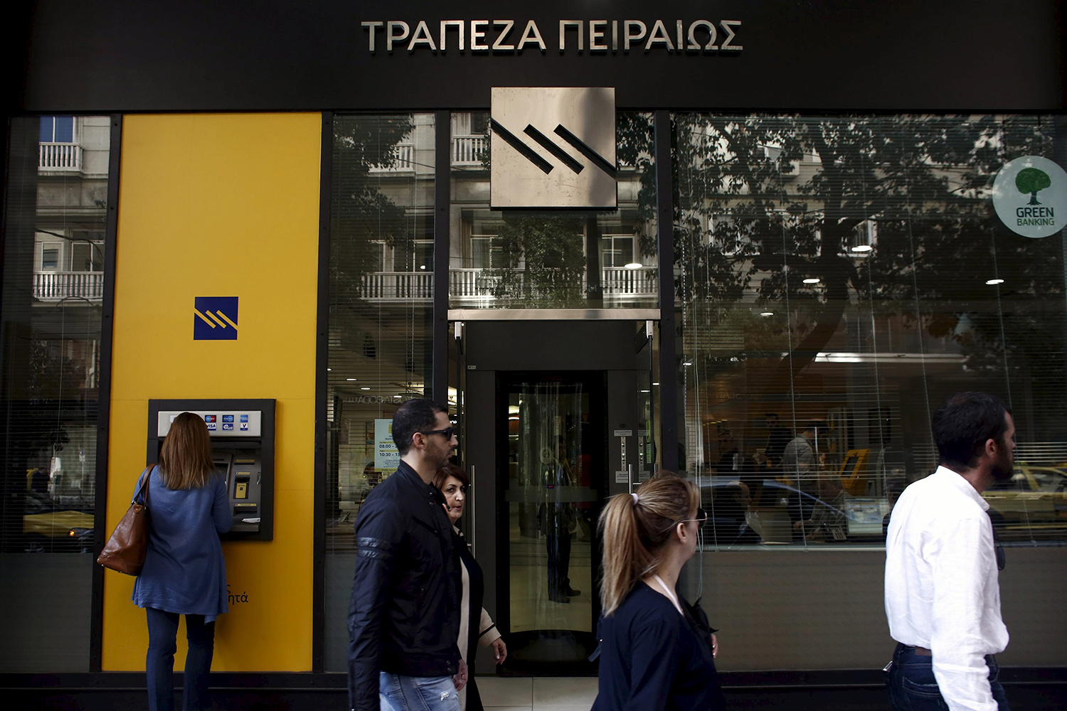 Un banco perdona las deudas menores a 20.000 euros