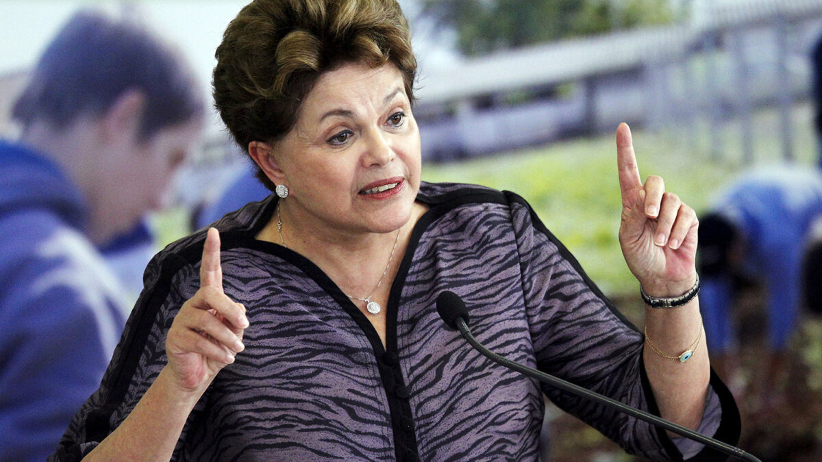 Rousseff asegura que el futuro del país depende de la recuperación de Petrobras