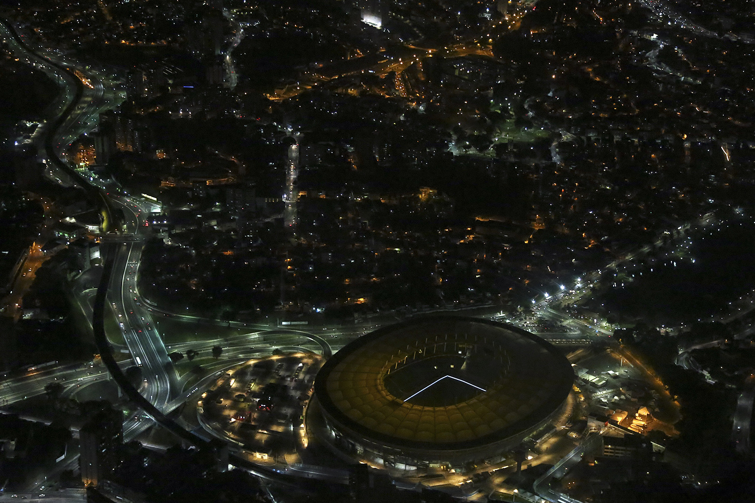 Venden dos estadios del Mundial de Brasil 2014 por corrupció